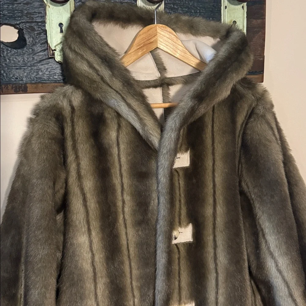 Dennis Basso Reversible Faux Fur Faux Suede Coat with Hood Size Medium - Picture 6 of 16